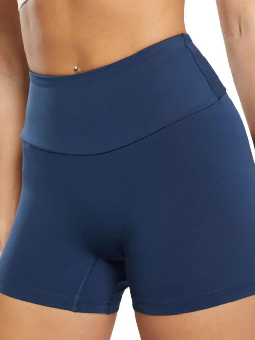 women traning short